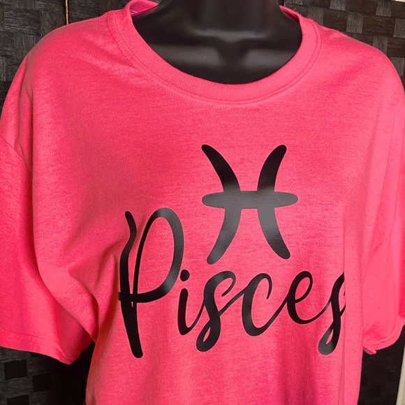 Dani Pisces Zodiac Tee - Picture 2 of 13
